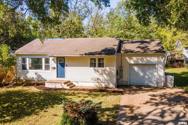 $110,000 | 620 North Almond Street, Carbondale, IL 62901