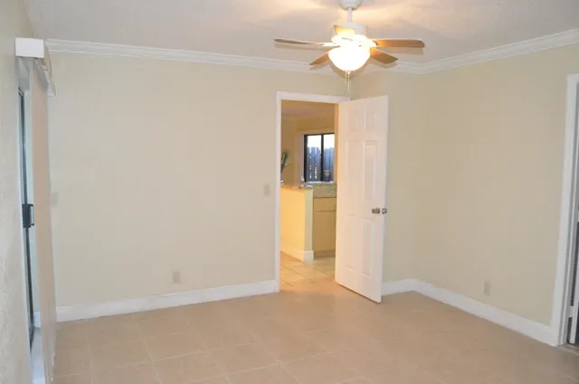 $169,900 | 10 Crossings Circle, Unit A, Boynton Beach, FL 33435