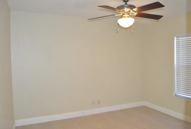 $169,900 | 10 Crossings Circle, Unit A, Boynton Beach, FL 33435