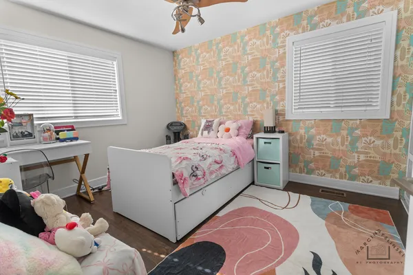 $484,900 | 575 Olive Street, Hoffman Estates, IL 60169