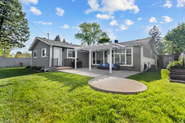 $484,900 | 575 Olive Street, Hoffman Estates, IL 60169