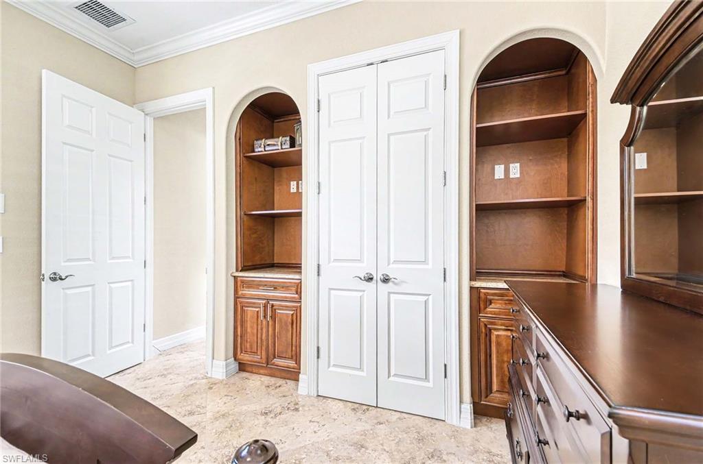 672 Fairway Terrace Naples, FL 34103 - Photo 21 of 40