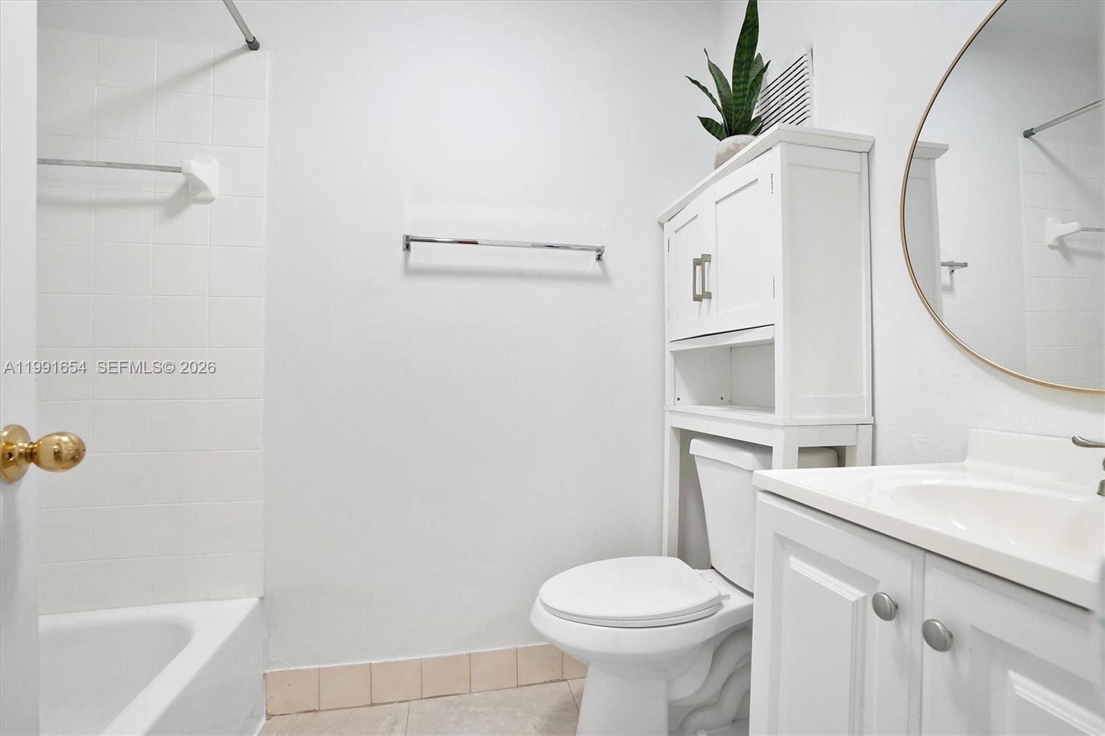 6723 Northwest 188th Terrace Hialeah, FL 33015 - Photo 14 of 29