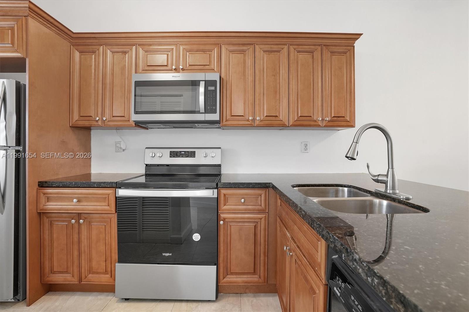 6723 Northwest 188th Terrace Hialeah, FL 33015 - Photo 10 of 29