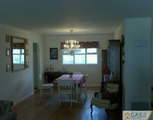 174 Jeffery Road Colonia, NJ 07067 - Photo 3 of 8 Gallery Image 3