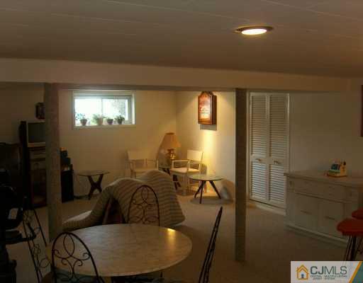 174 Jeffery Road Colonia, NJ 07067 - Photo 6 of 8 Gallery Image 6
