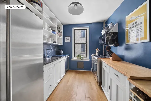$700,000 | 880 West 181st Street, Unit 4E | Hudson Heights
