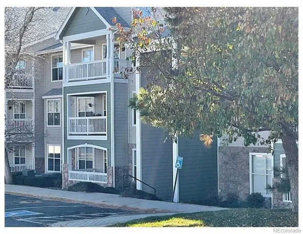 $2,300 | 6005 Castlegate Drive West, Unit B24, Castle Rock, CO 80108
