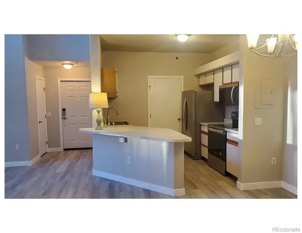 $2,300 | 6005 Castlegate Drive West, Unit B24, Castle Rock, CO 80108