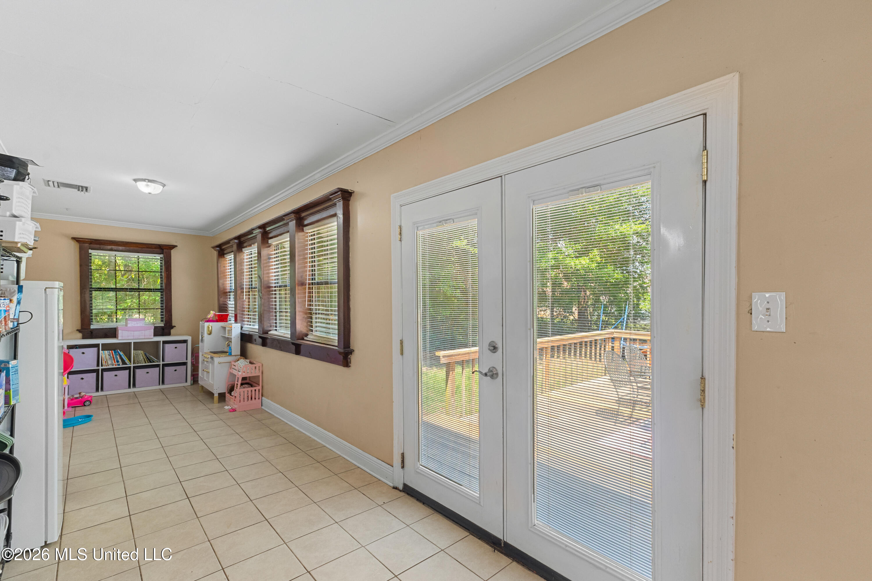 301 Ridgeview Drive Carriere, MS 39426 - Photo 14 of 42 Sunroom