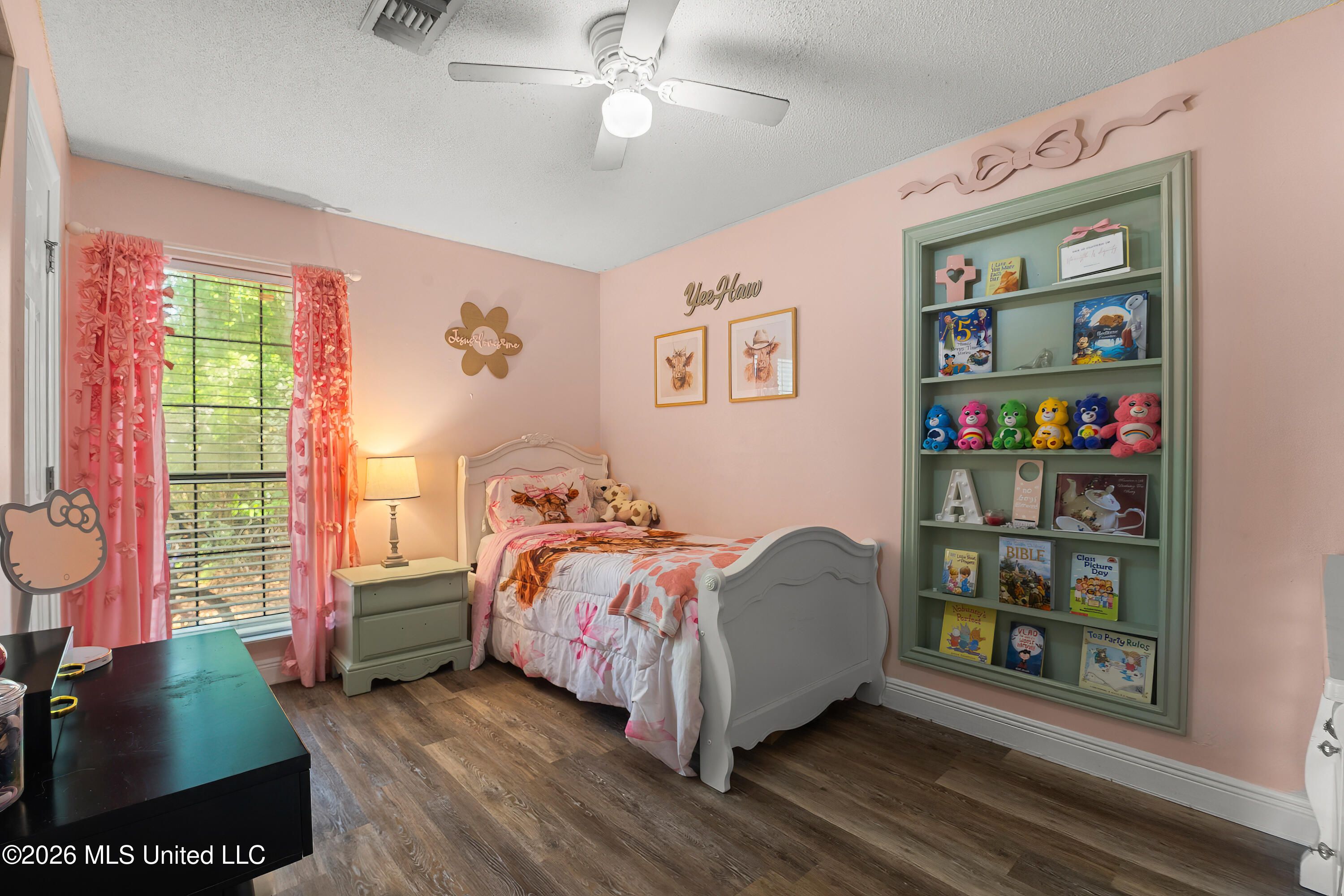 301 Ridgeview Drive Carriere, MS 39426 - Photo 22 of 42 Bedroom 3