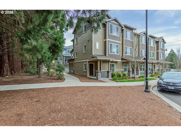 $400,000 | 7953 North E Heiser Street, Hillsboro, OR 97006