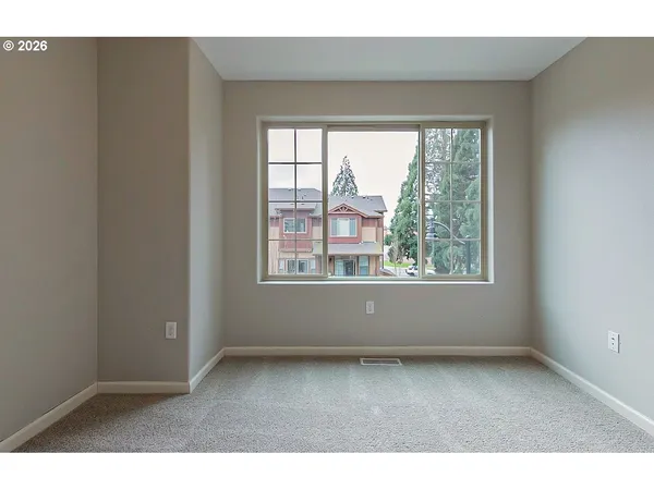 $400,000 | 7953 North E Heiser Street, Hillsboro, OR 97006