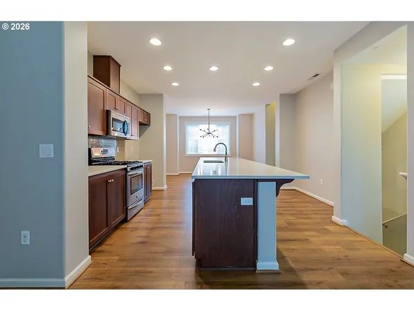 $400,000 | 7953 North E Heiser Street, Hillsboro, OR 97006