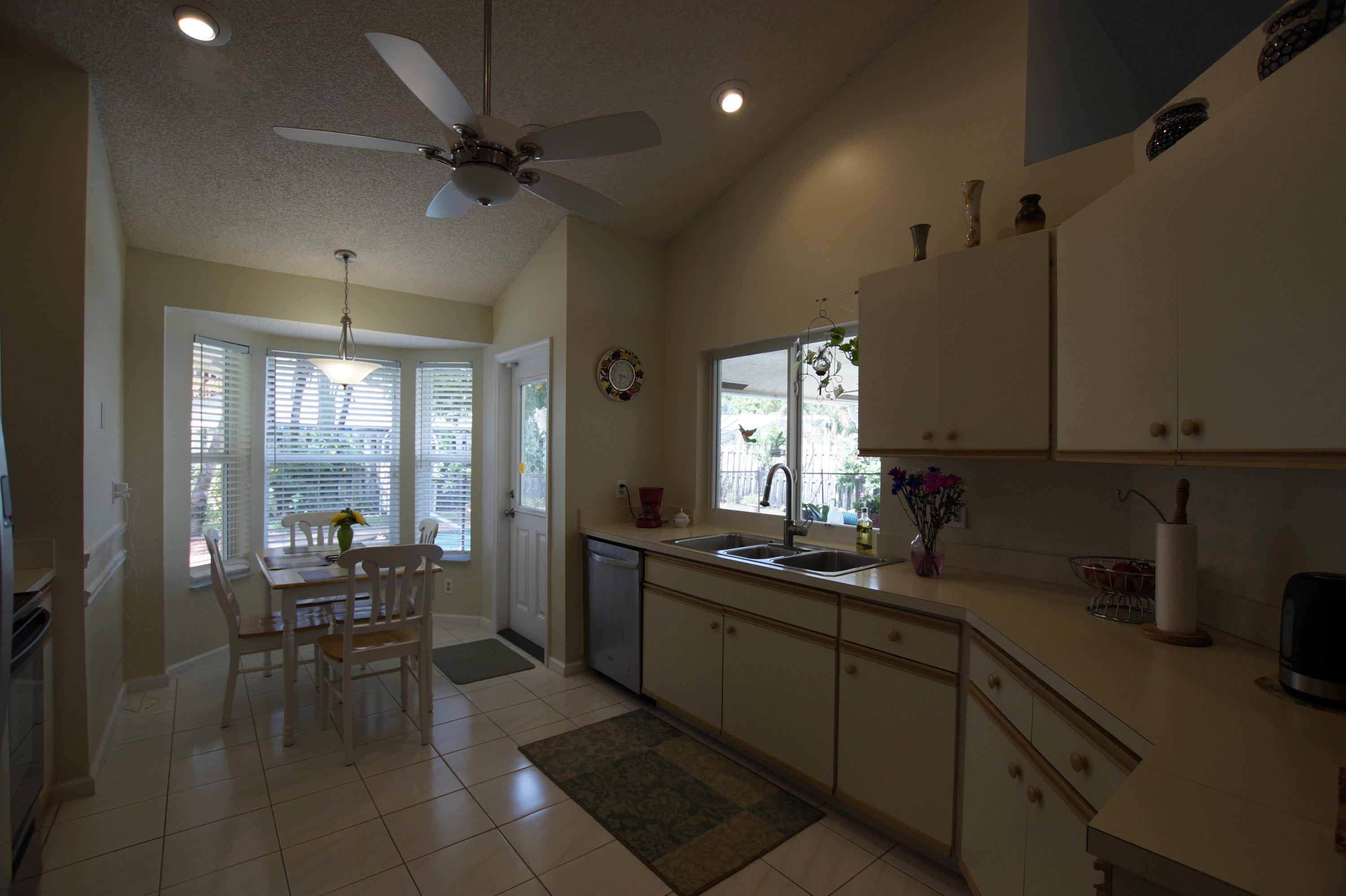 1323 Southwest 3rd Street Boca Raton, FL 33486 - Photo 18 of 27 Kitchen