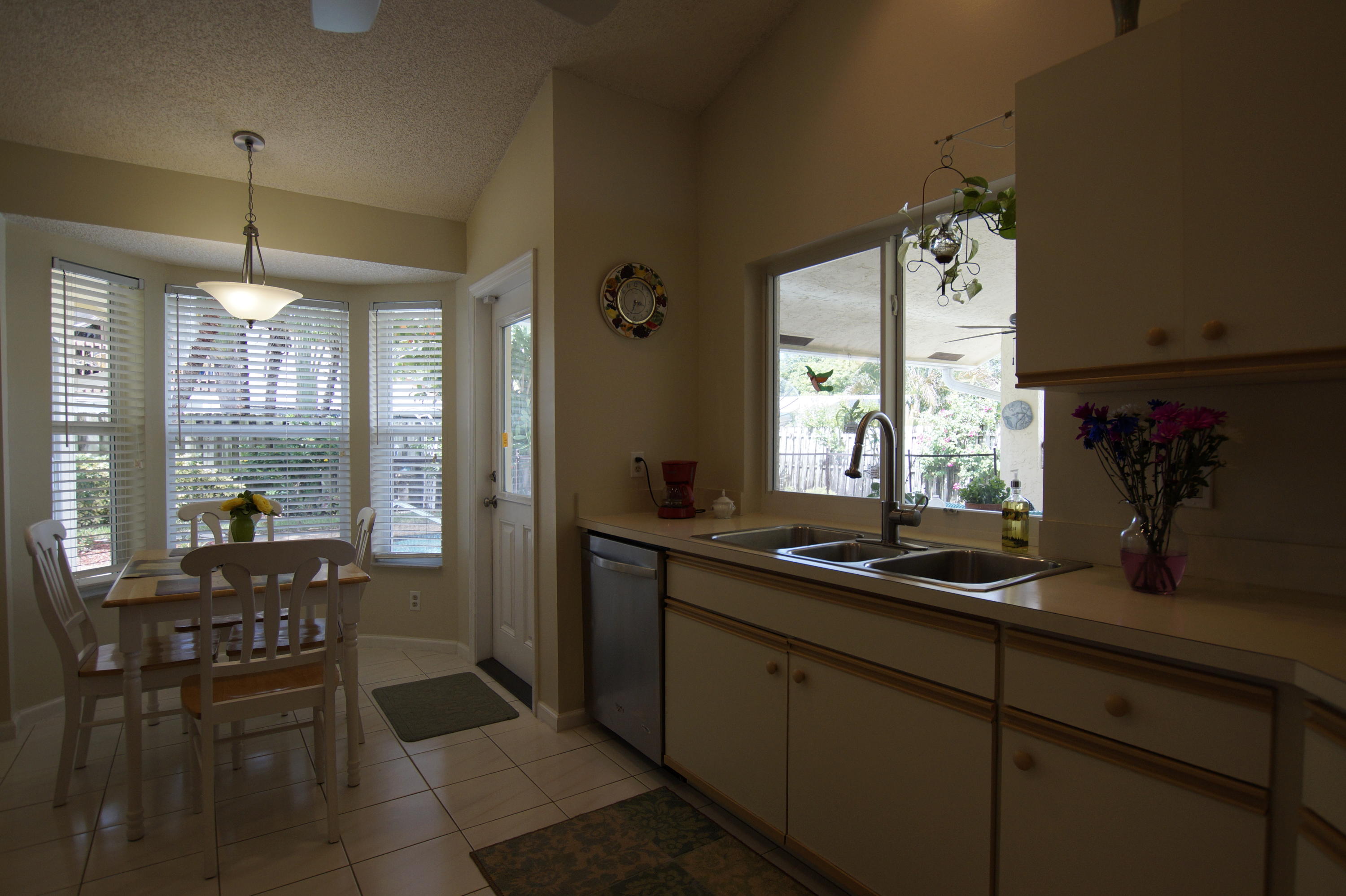 1323 Southwest 3rd Street Boca Raton, FL 33486 - Photo 20 of 27 Kitchen