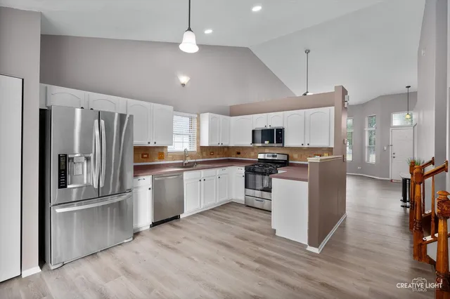 $375,000 | 1713 Burshire Drive, Plainfield, IL 60586