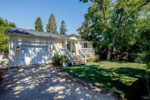 $799,000 | 121 Laurel Avenue, Kenwood, CA 95452