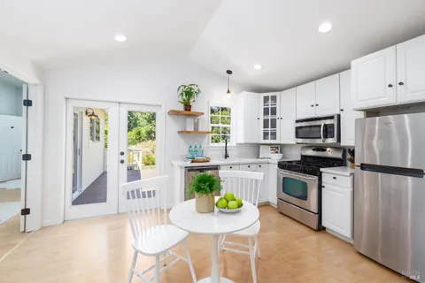 $799,000 | 121 Laurel Avenue, Kenwood, CA 95452