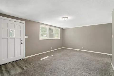 $250,000 | 307 Northwest 63 Terrace, Kansas City, MO 64118