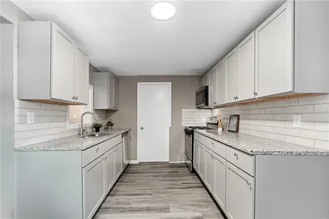 $250,000 | 307 Northwest 63 Terrace, Kansas City, MO 64118