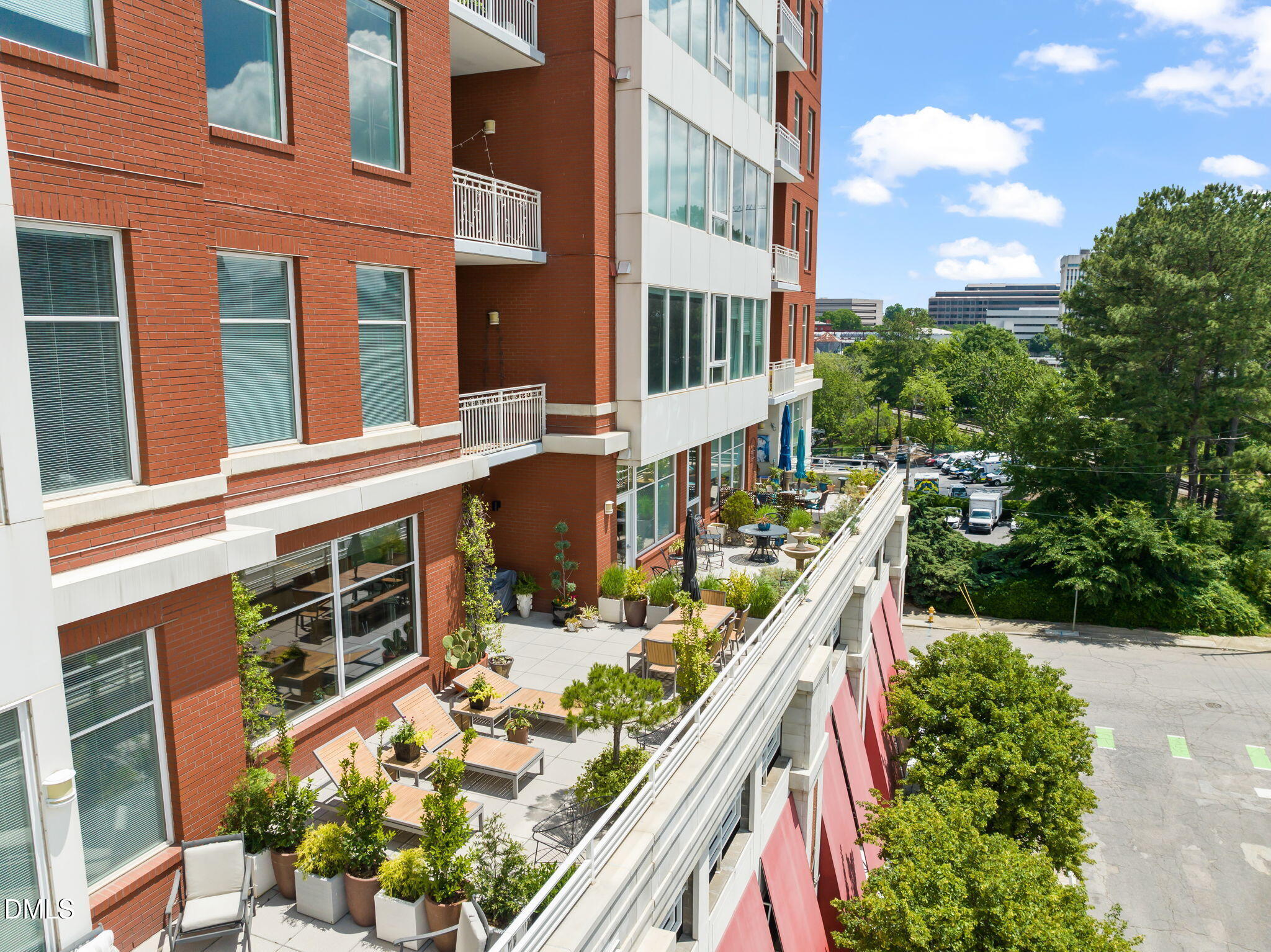 400 West North Street, Unit 1218 Raleigh, NC 27603 - Photo 32 of 41 Outdoor patio