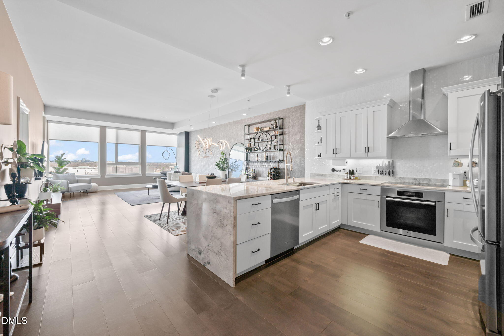 400 West North Street, Unit 1218 Raleigh, NC 27603 - Photo 5 of 41 Kitchen view