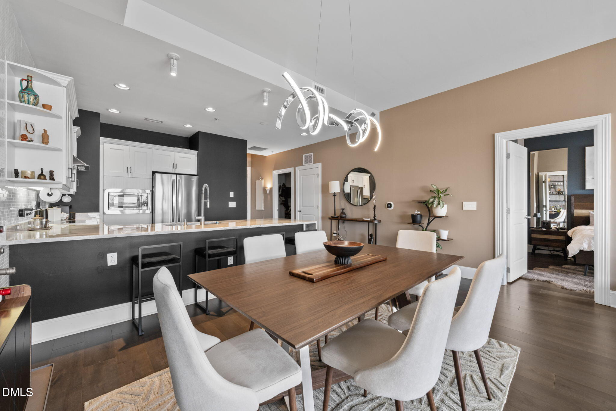 400 West North Street, Unit 1218 Raleigh, NC 27603 - Photo 10 of 41 Dining Room