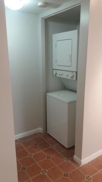 651 Lyons Road, Unit 10105 Coconut Creek, FL 33063 - Photo 18 of 24 laundry