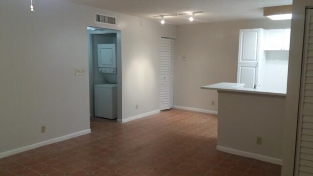 651 Lyons Road, Unit 10105 Coconut Creek, FL 33063 - Photo 8 of 24 dining
