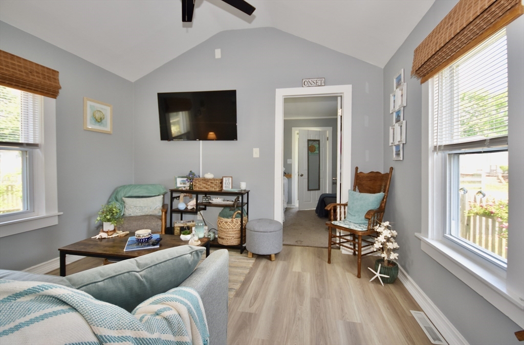 30 13th Street Wareham, MA 02558 - Photo 10 of 31