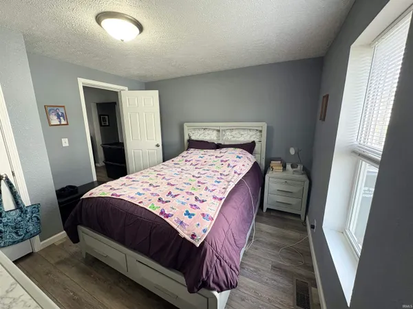 $125,900 | 210 West Jay Street, Dunkirk, IN 47336