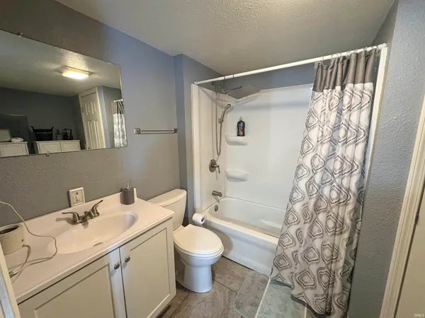 $125,900 | 210 West Jay Street, Dunkirk, IN 47336