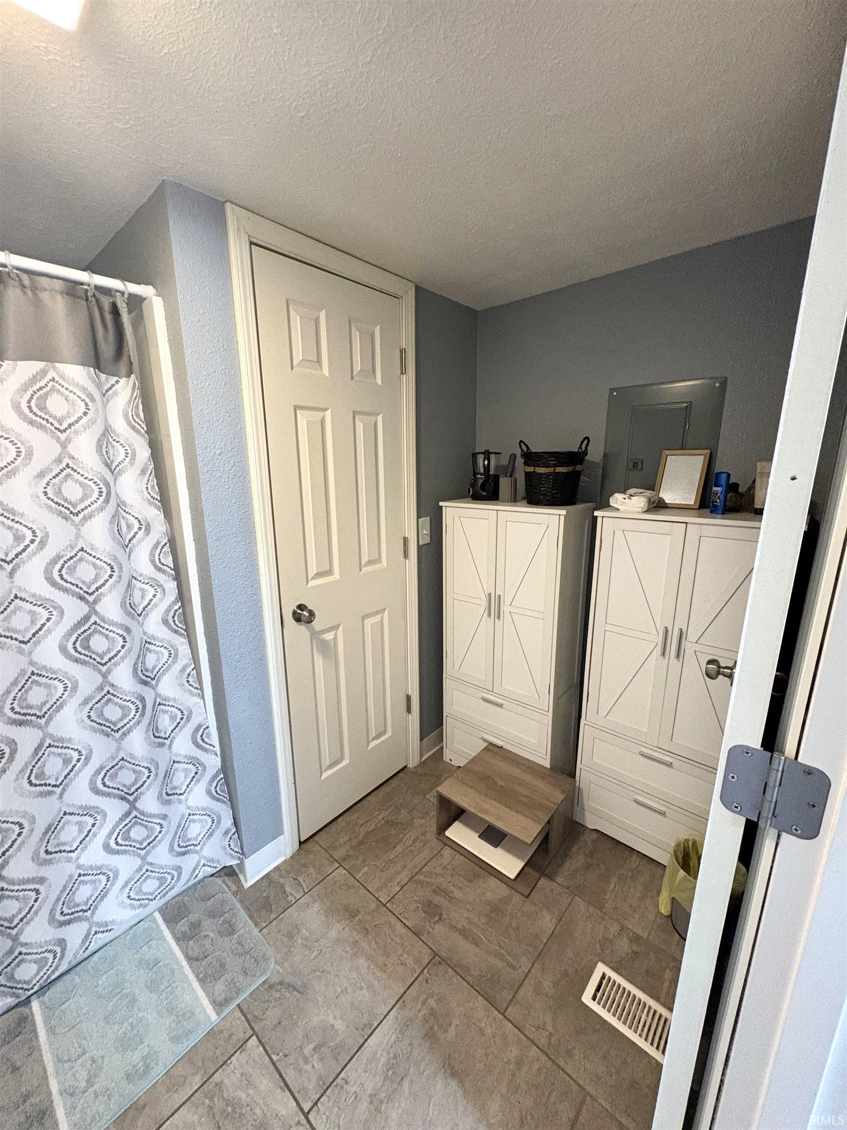 210 West Jay Street Dunkirk, IN 47336 - Photo 21 of 31