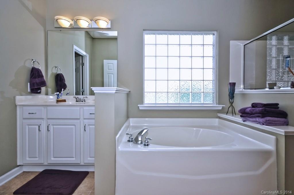 19405 Ruffner Drive, Unit 4 Cornelius, NC 28031 - Photo 9 of 21 Gallery Image 9