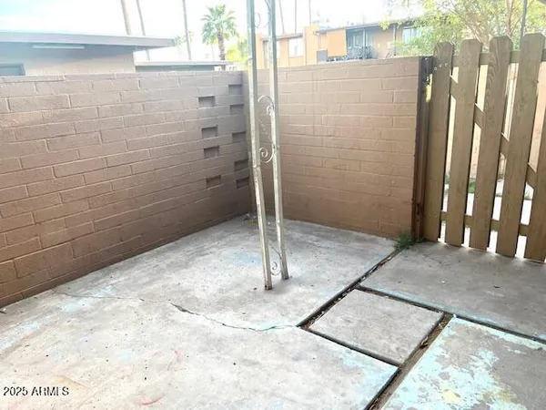 $196,500 | 2377 West Hazelwood Street, Phoenix, AZ 85015