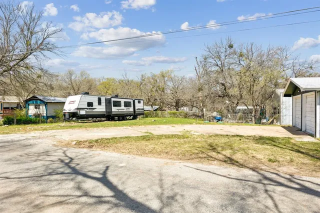 $249,900 | 229 Sherman Drive, Pottsboro, TX 75076