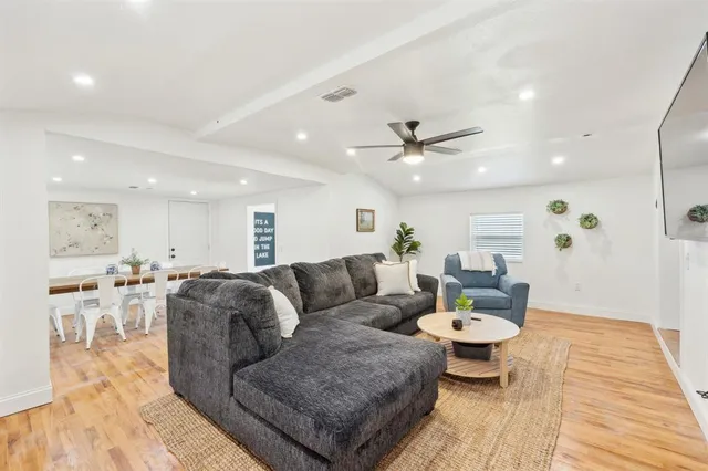 $249,900 | 229 Sherman Drive, Pottsboro, TX 75076