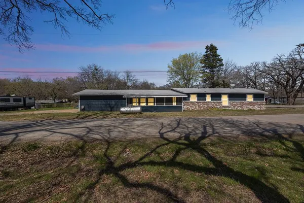 $244,900 | 229 Sherman Drive, Pottsboro, TX 75076