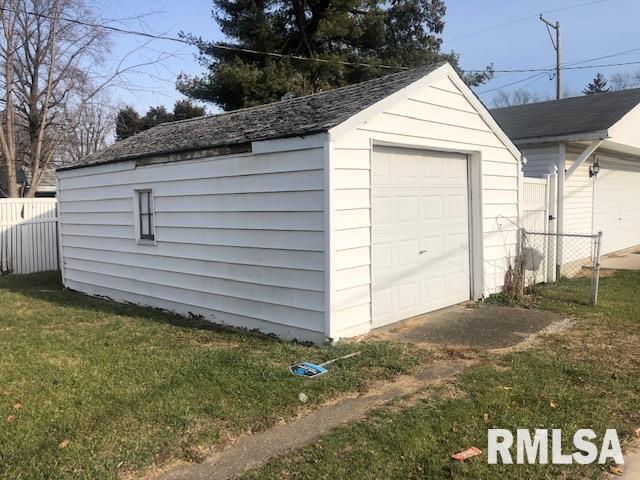 2246 South 13th Street Springfield, IL 62703 - Photo 4 of 4