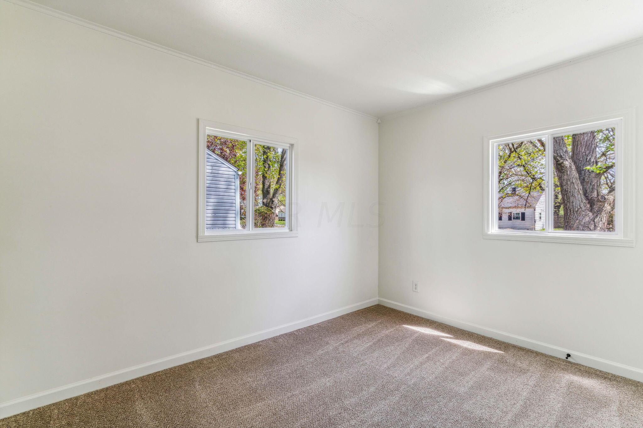 203 South Hampton Road Columbus, OH 43213 - Photo 9 of 13 26-web-or-mls-203-s-hampton-rd