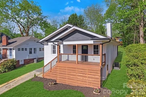 $468,500 | 154 Laurel Loop, Asheville, NC 28806