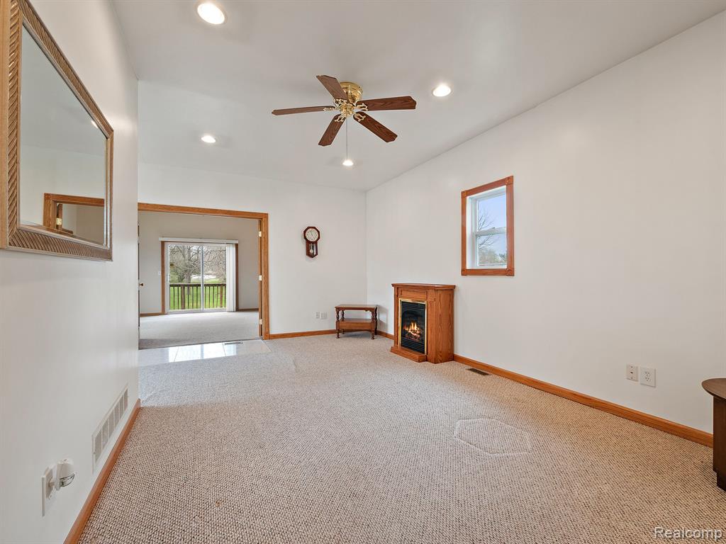 5981 Chicago Road Warren, MI 48092 - Photo 16 of 30