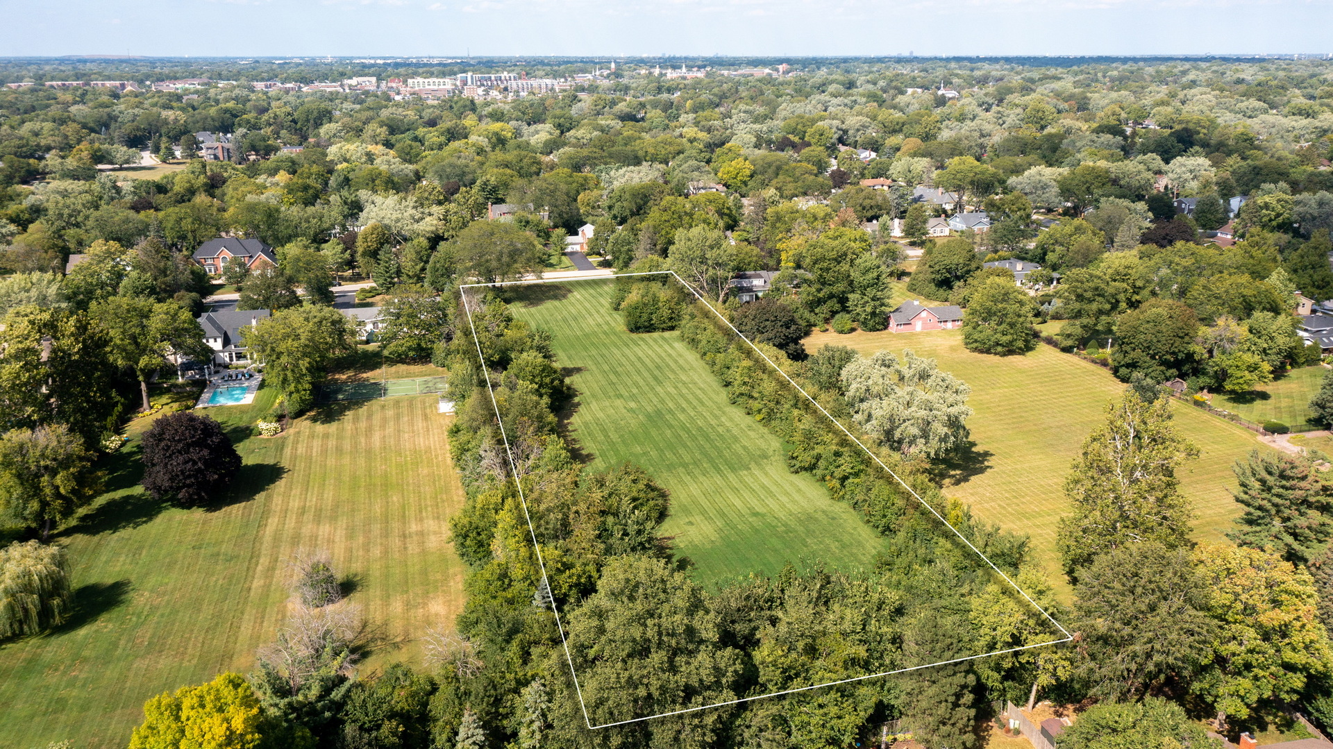 110 East Farnham Lane Wheaton, IL 60189 - Photo 6 of 17 view of city and mountain view