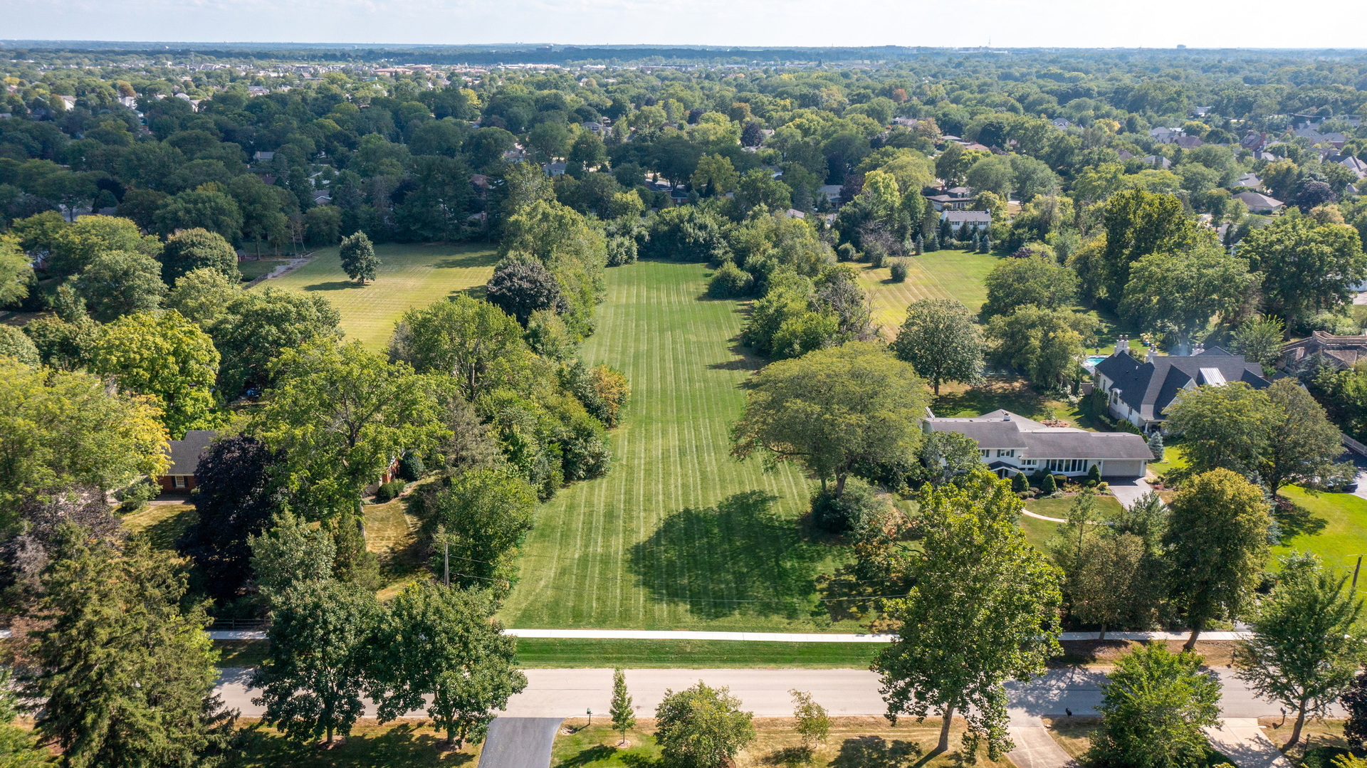 110 East Farnham Lane Wheaton, IL 60189 - Photo 8 of 17 an aerial view of a houses with a yard