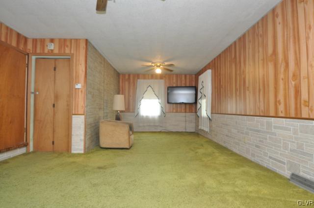 4934 Lehigh Road Easton, PA 18040 - Photo 5 of 19 Gallery Image 5
