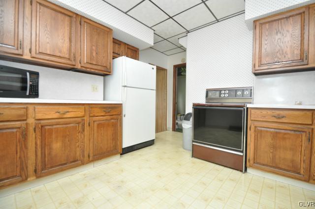 4934 Lehigh Road Easton, PA 18040 - Photo 7 of 19 Gallery Image 7