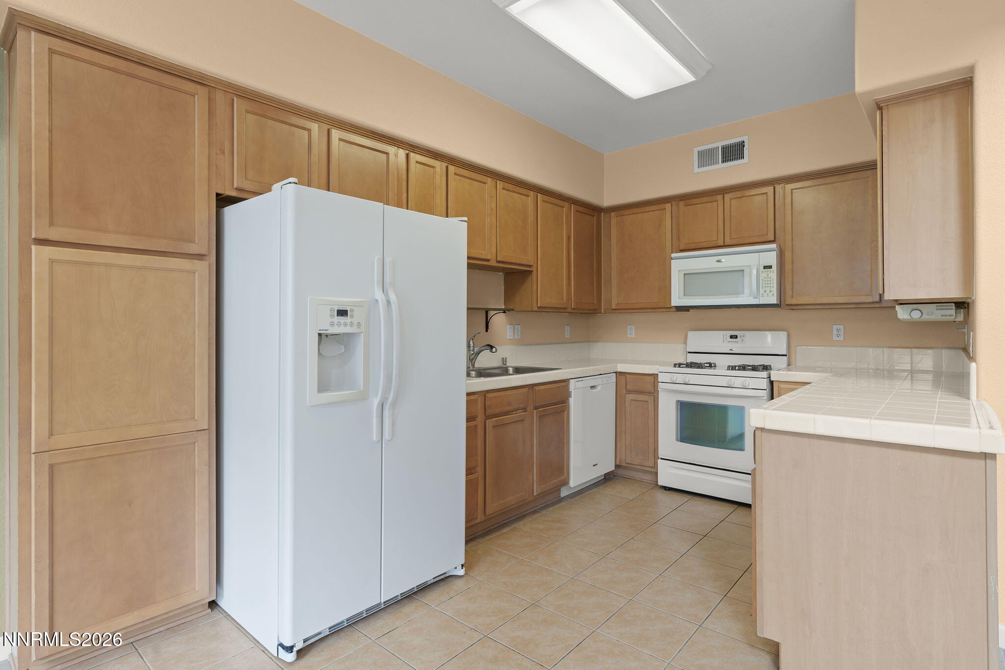 2180 Stanton Lane Reno, NV 89502 - Photo 8 of 20 8-web-or-mls-_DSC5537