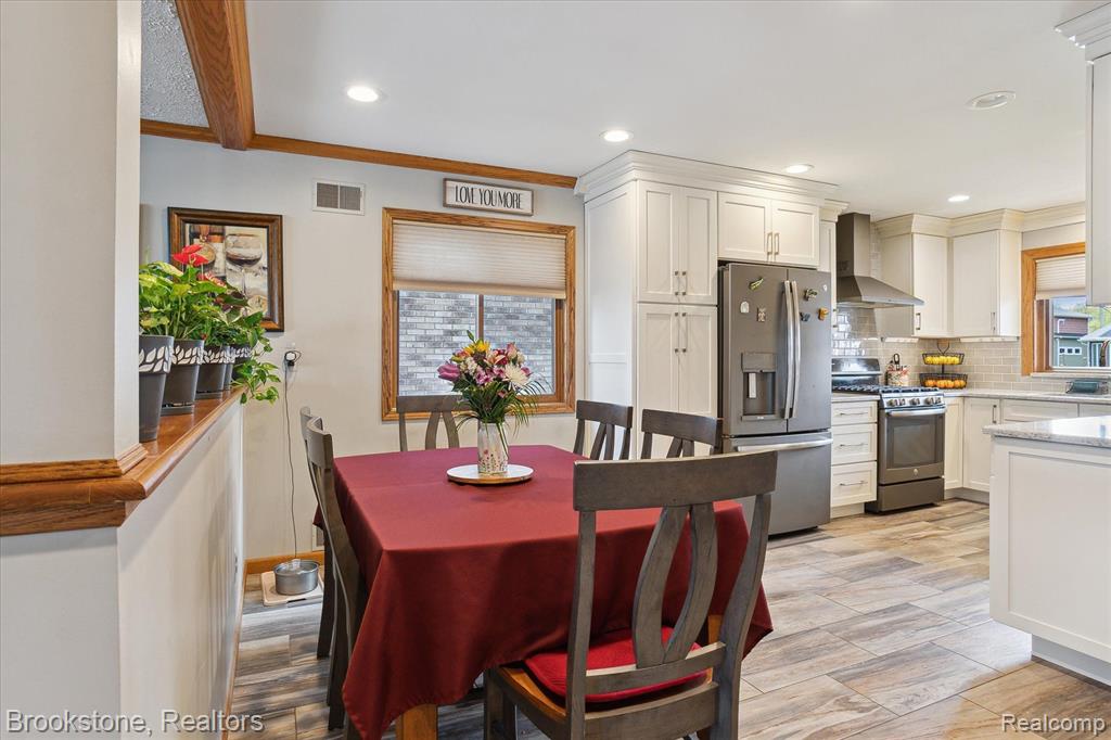45850 Edgewater Street Chesterfield, MI 48047 - Photo 16 of 61
