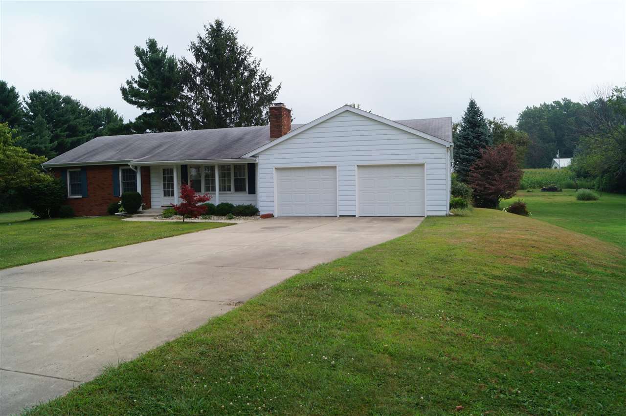 60420 Fir Road Mishawaka, IN 46544 - Photo 4 of 33